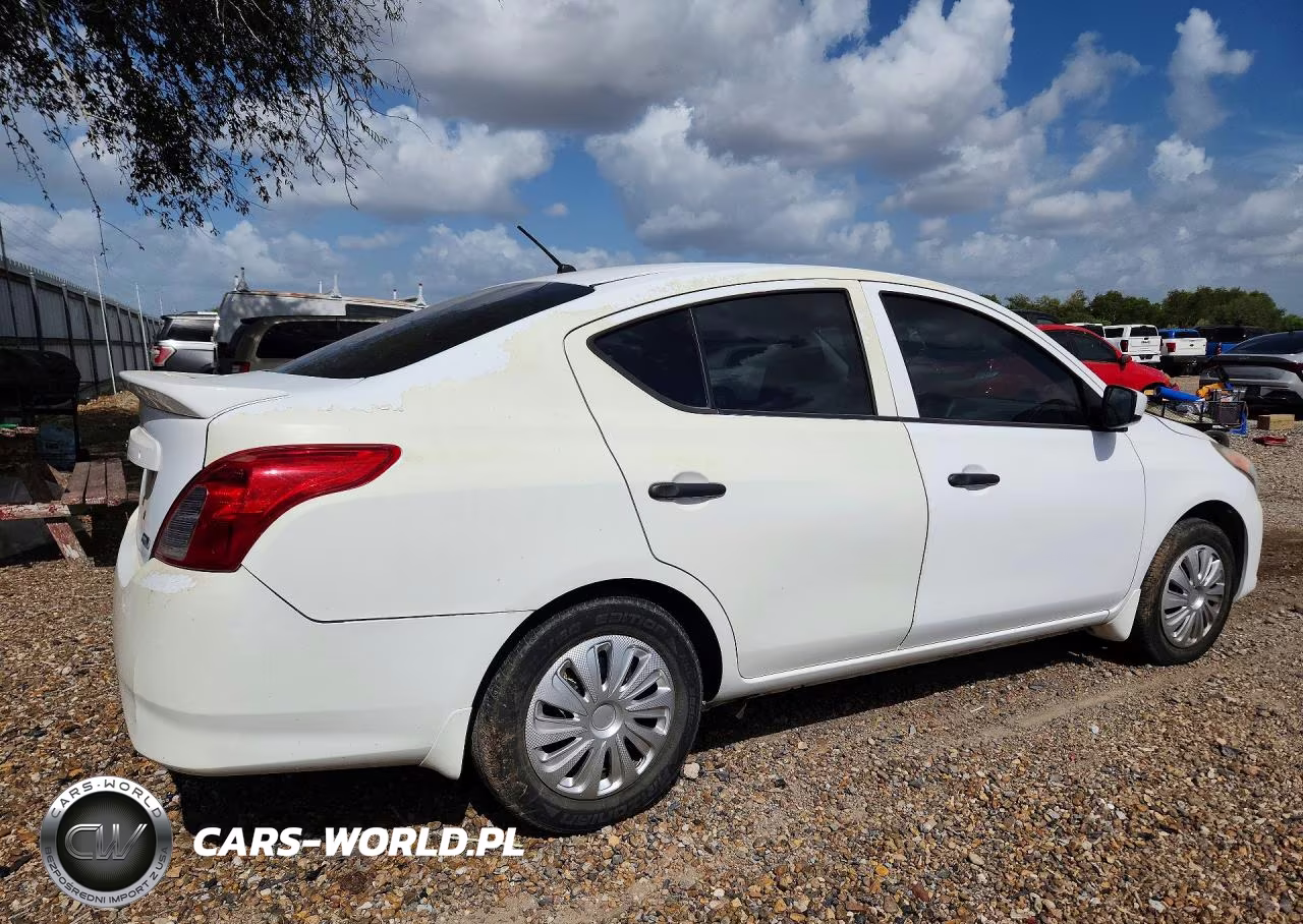 2016 Nissan Versa 1.6 S Plus VIN:3N1CN7AP6GL824362 - 3