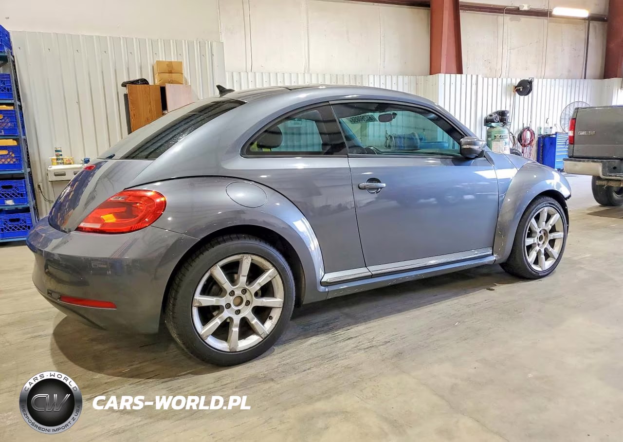2014 Volkswagen Beetle Beetle, Beetle Black Turbo, Beetle Whiteturbo VIN:3VWJX7AT1EM630872 - 3