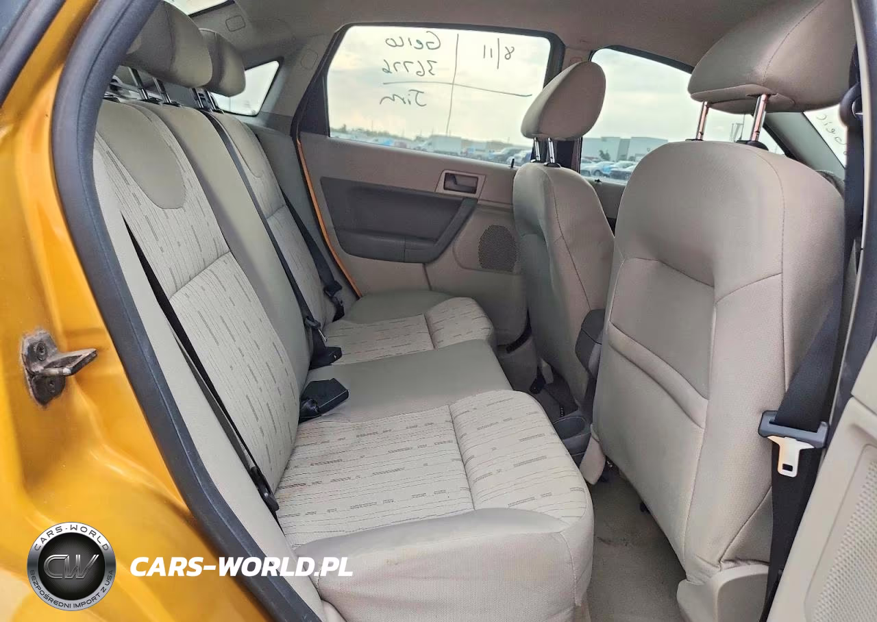 2009 Ford Focus Se VIN:1FAHP35N39W205865 - 10