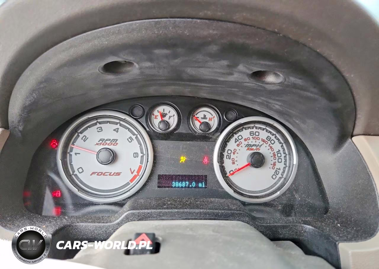 2009 Ford Focus Se VIN:1FAHP35N39W205865 - 9