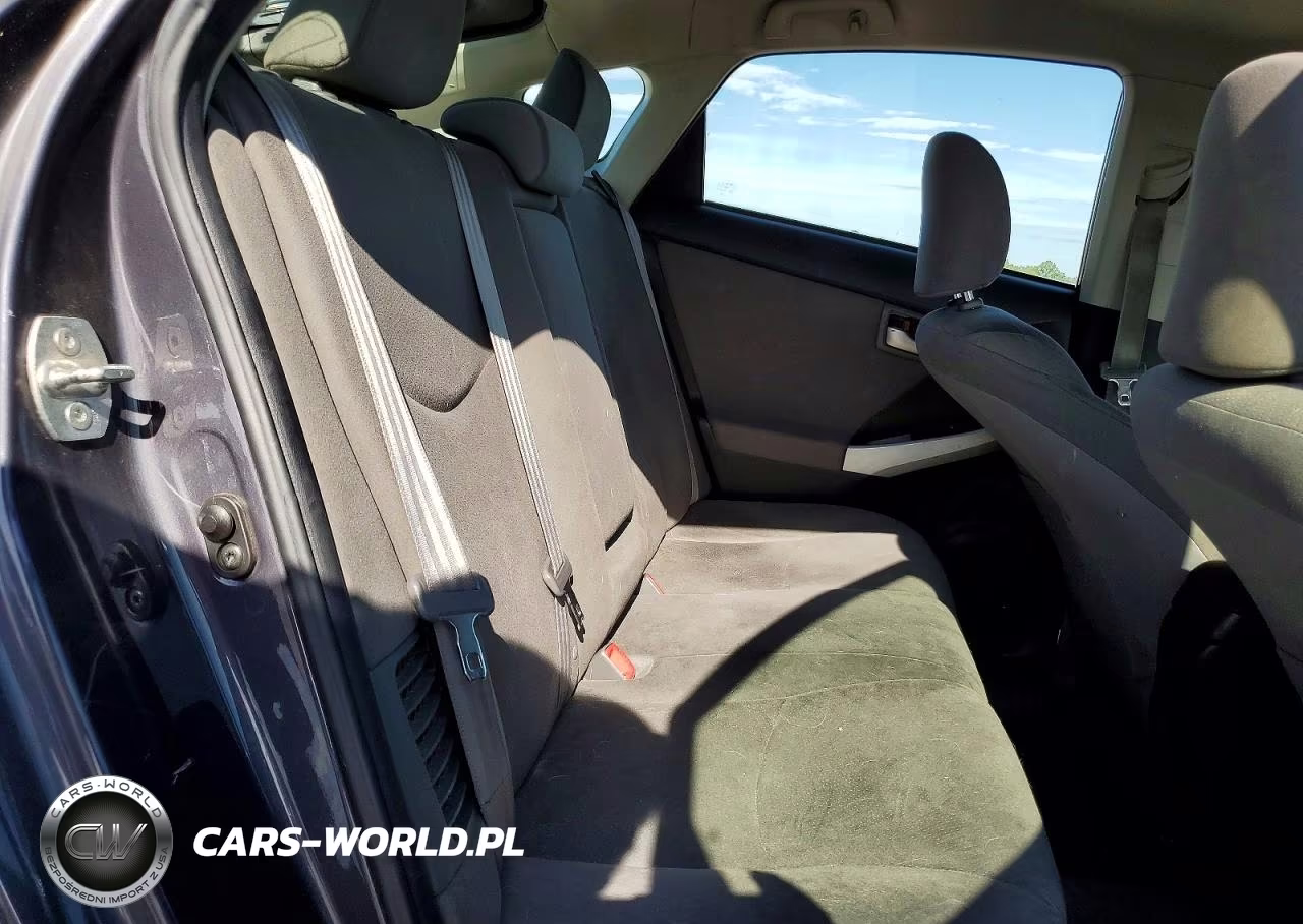 2013 Toyota Prius Two VIN:JTDKN3DU3D5574688 - 10