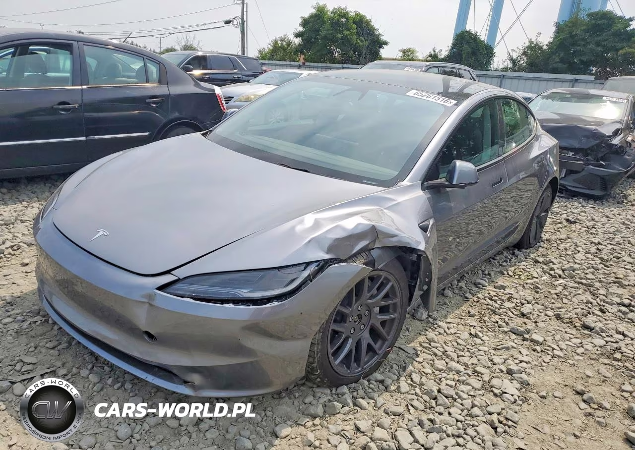 2025 Tesla Model 3 VIN:5YJ3E1EB0SF927602 - 1