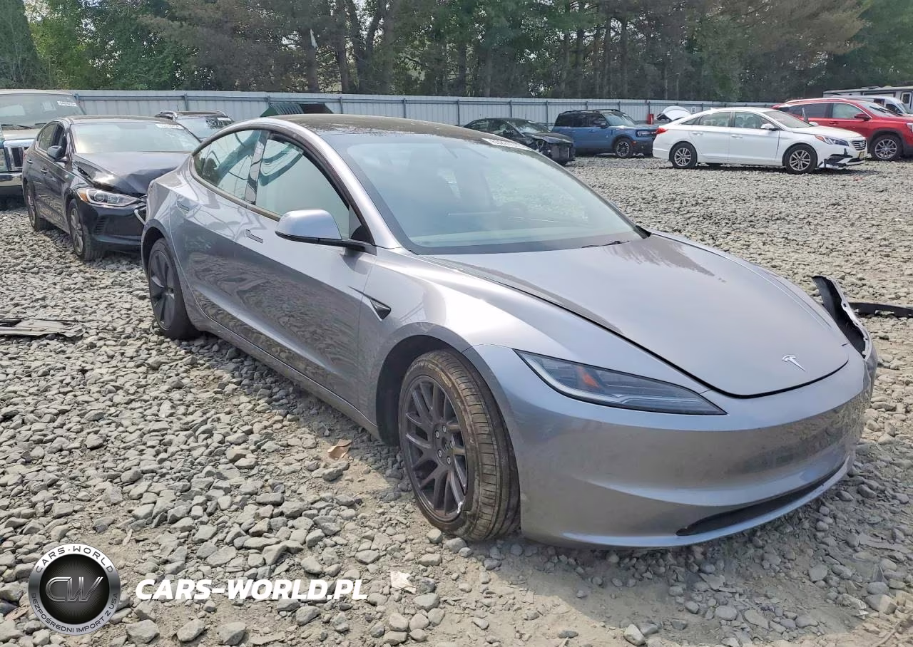 2025 Tesla Model 3 VIN:5YJ3E1EB0SF927602 - 4