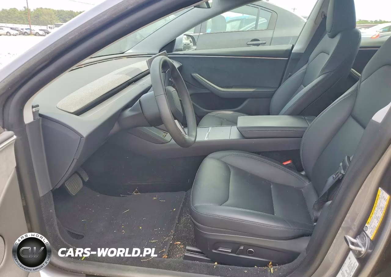 2025 Tesla Model 3 VIN:5YJ3E1EB0SF927602 - 7