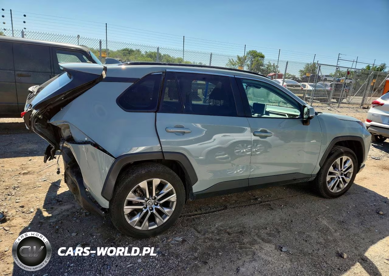 2023 Toyota Rav4 Xle Premium VIN:2T3C1RFV7PW275002 - 3