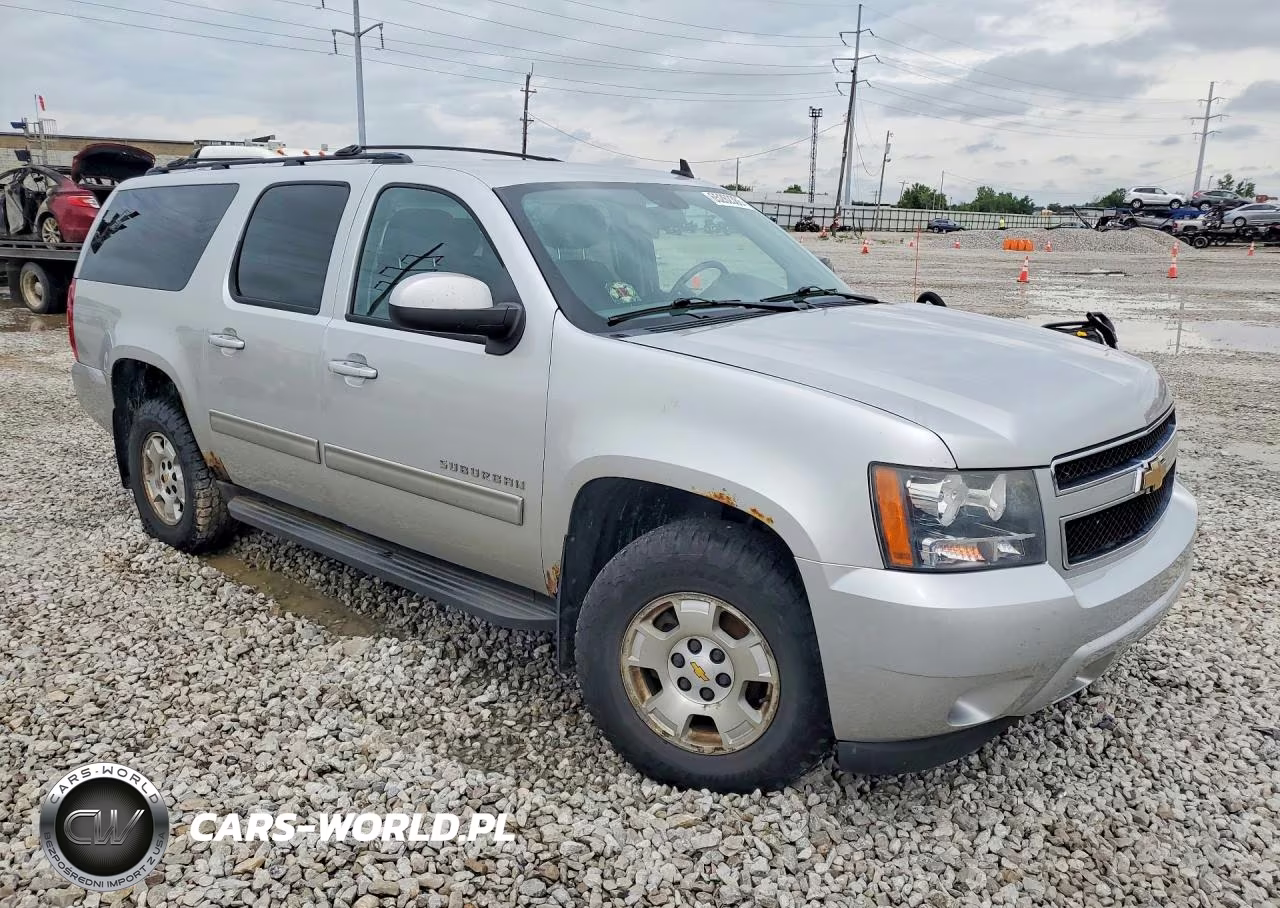 2011 Chevrolet Suburban K1500 Ls VIN:1GNSKHE35BR367101 - 4