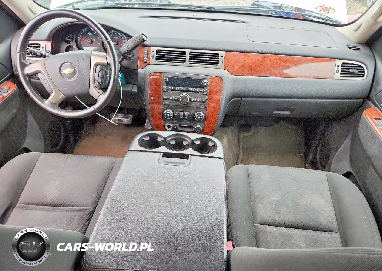 2011 Chevrolet Suburban K1500 Ls VIN:1GNSKHE35BR367101 - 8