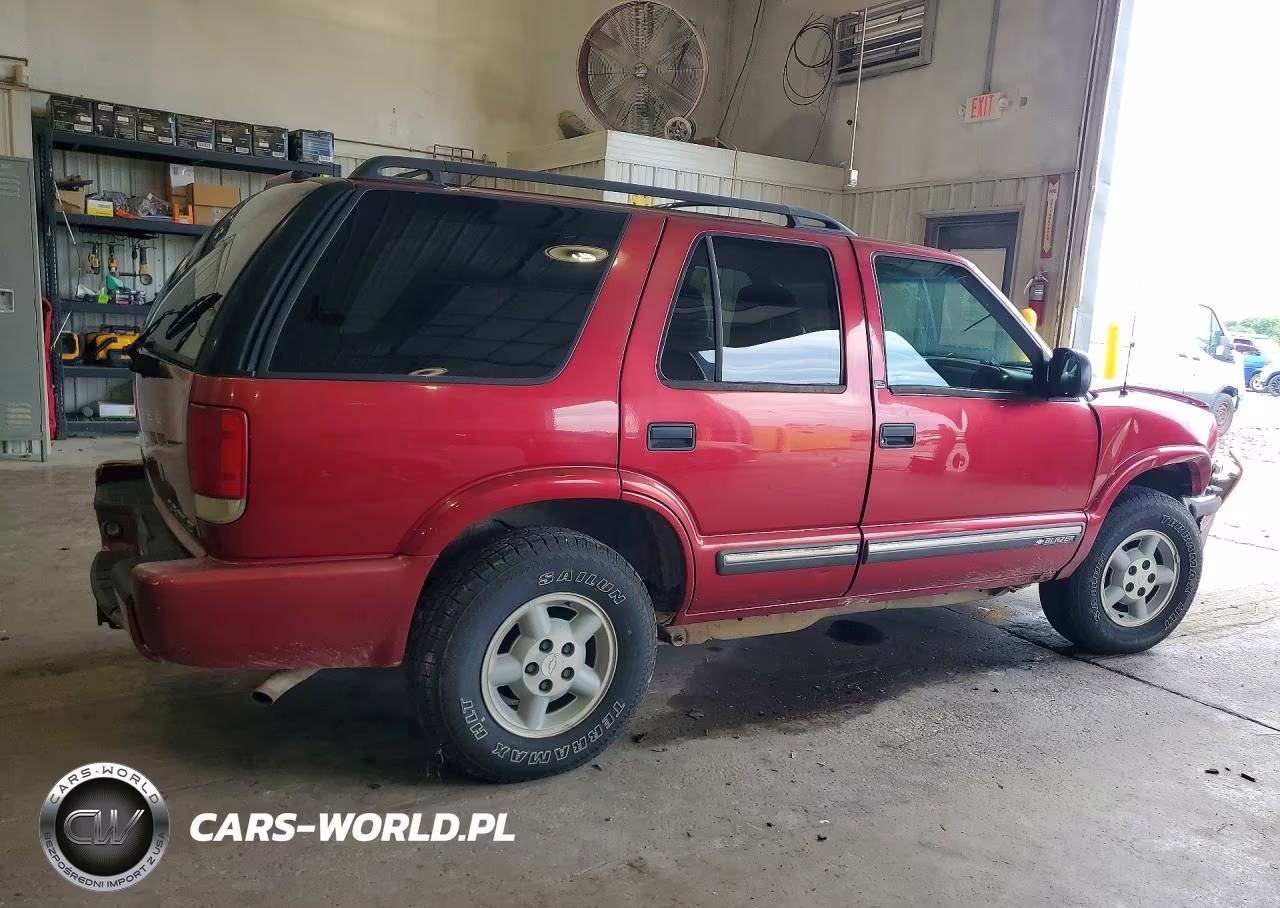 2000 Chevrolet Blazer VIN:1GNDT13W2Y2341941 - 3