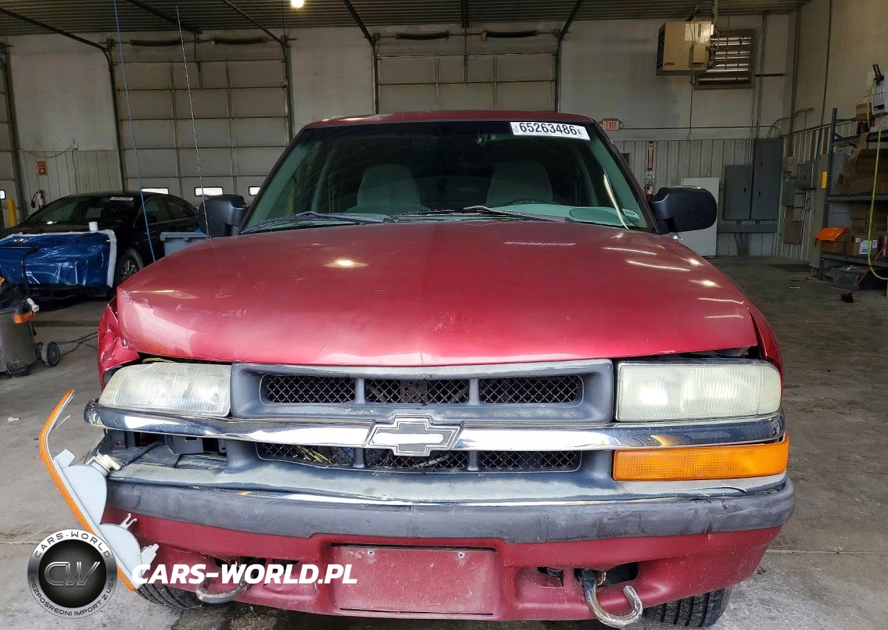 2000 Chevrolet Blazer VIN:1GNDT13W2Y2341941 - 5