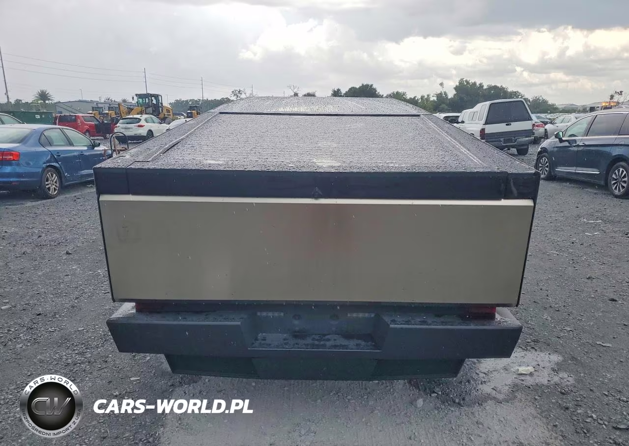 2025 Tesla Cybertruck VIN:7G2CEHED3SA074147 - 6