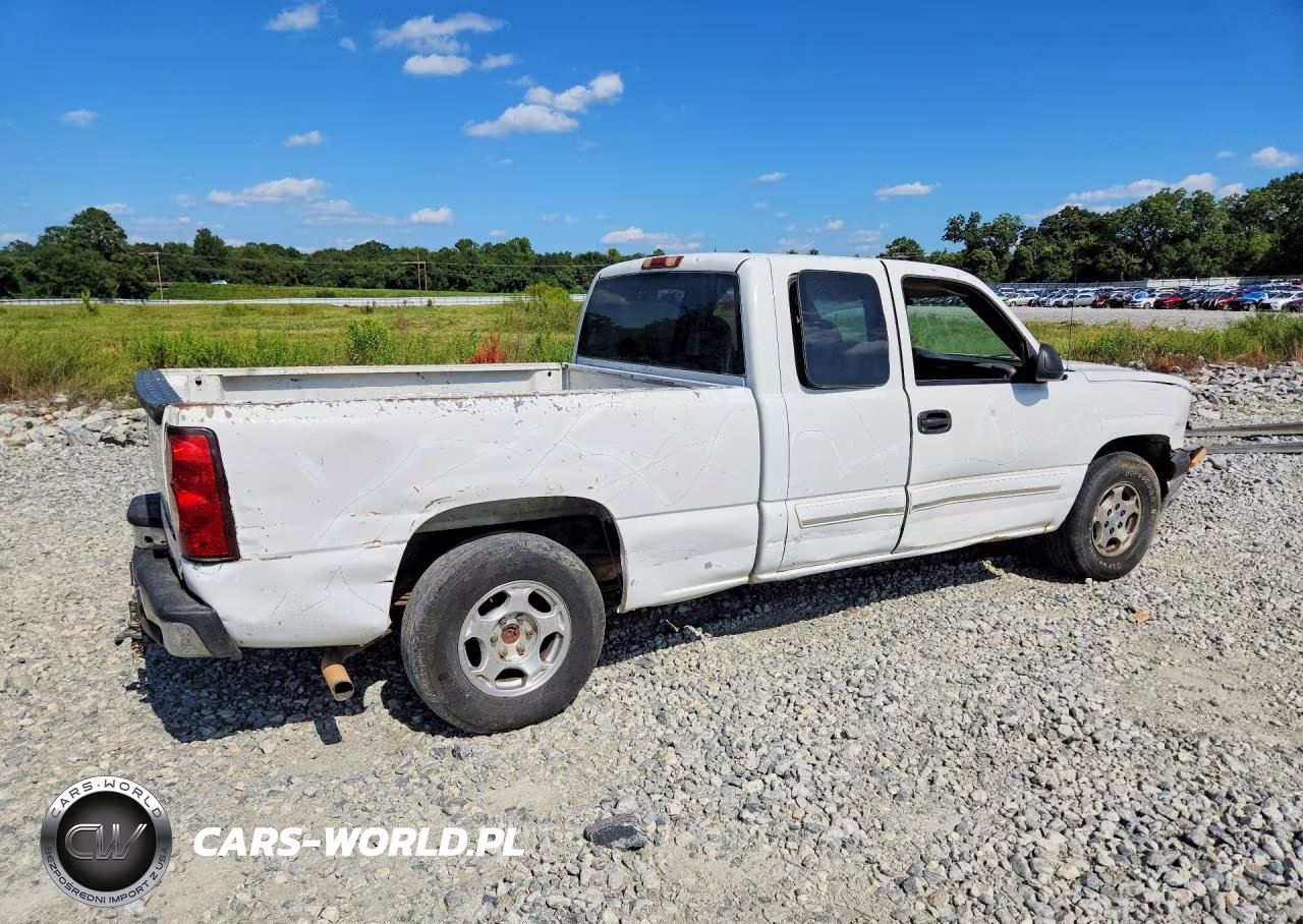 2003 Chevrolet Silverado C1500 VIN:2GCEC19V131108914 - 3