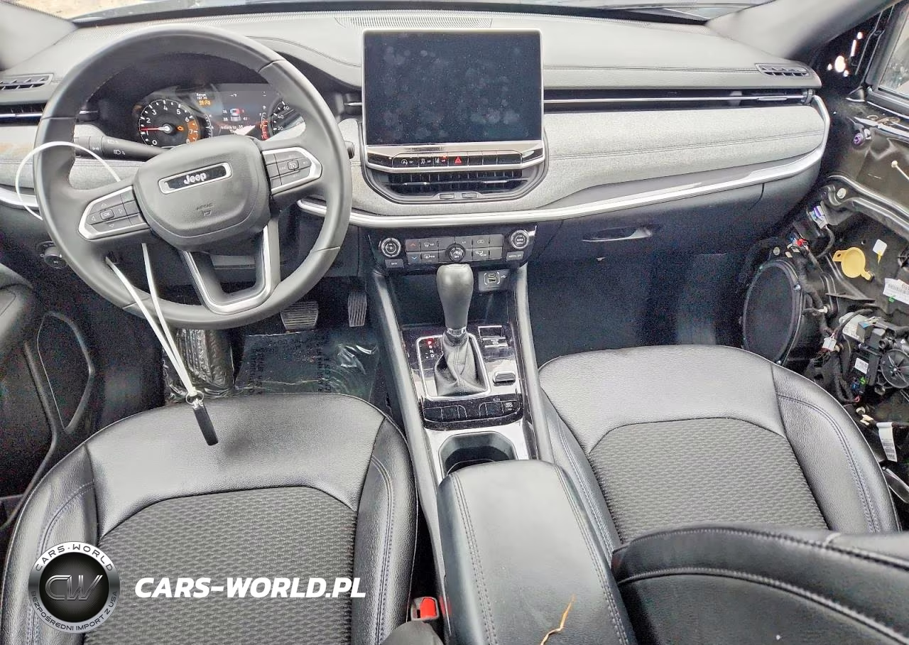2024 Jeep Compass Latitude VIN:3C4NJDBN8RT138873 - 8