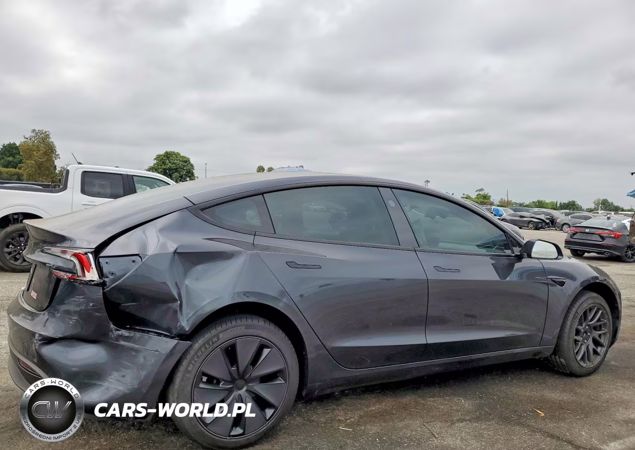 2026 Tesla Model 3 VIN:5YJ3E1EA5TF196402 - 3