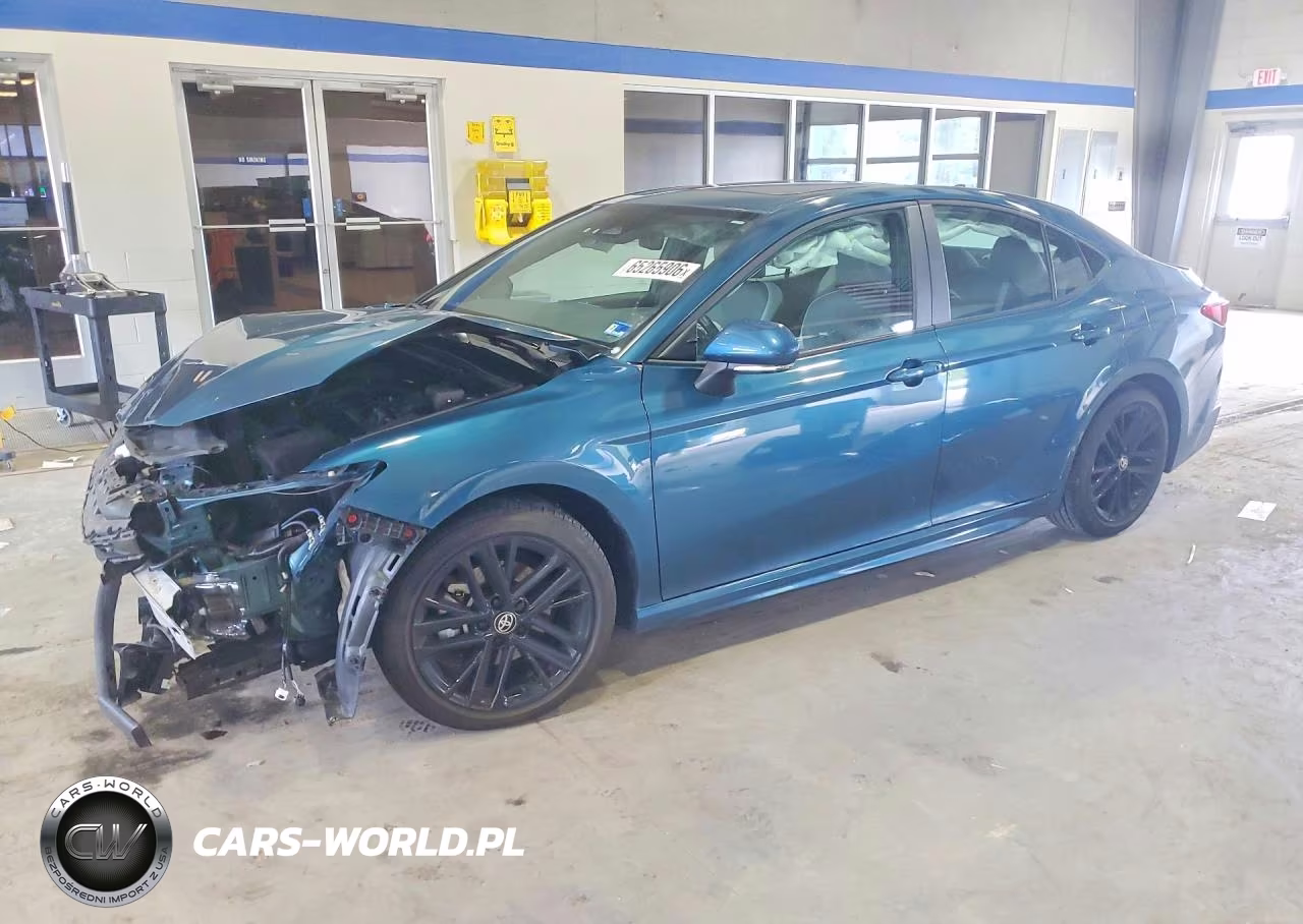 2025 Toyota Camry Se – zdjęcie 1 z 13