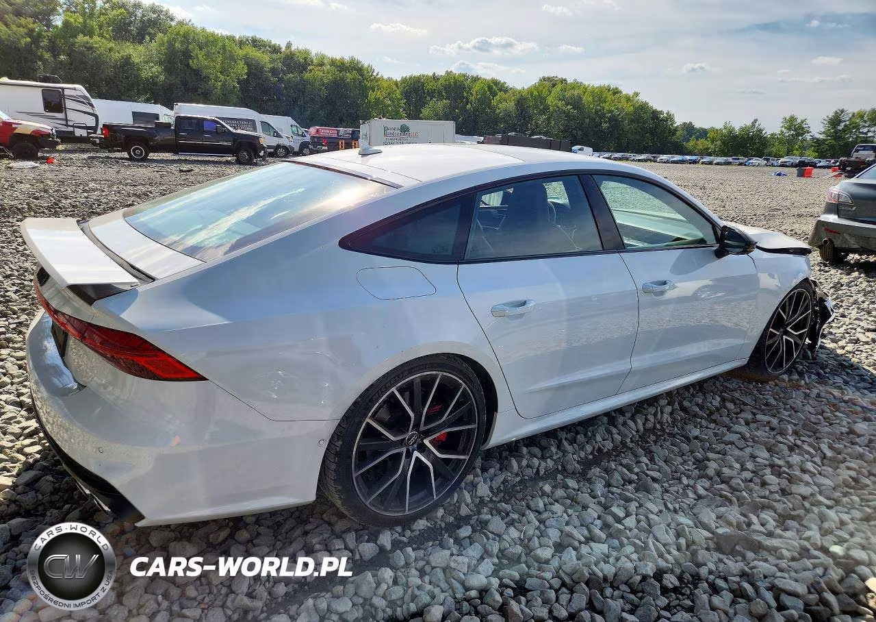 2020 Audi S7 Prestige VIN:WAUSFAF25LN015572 - 3