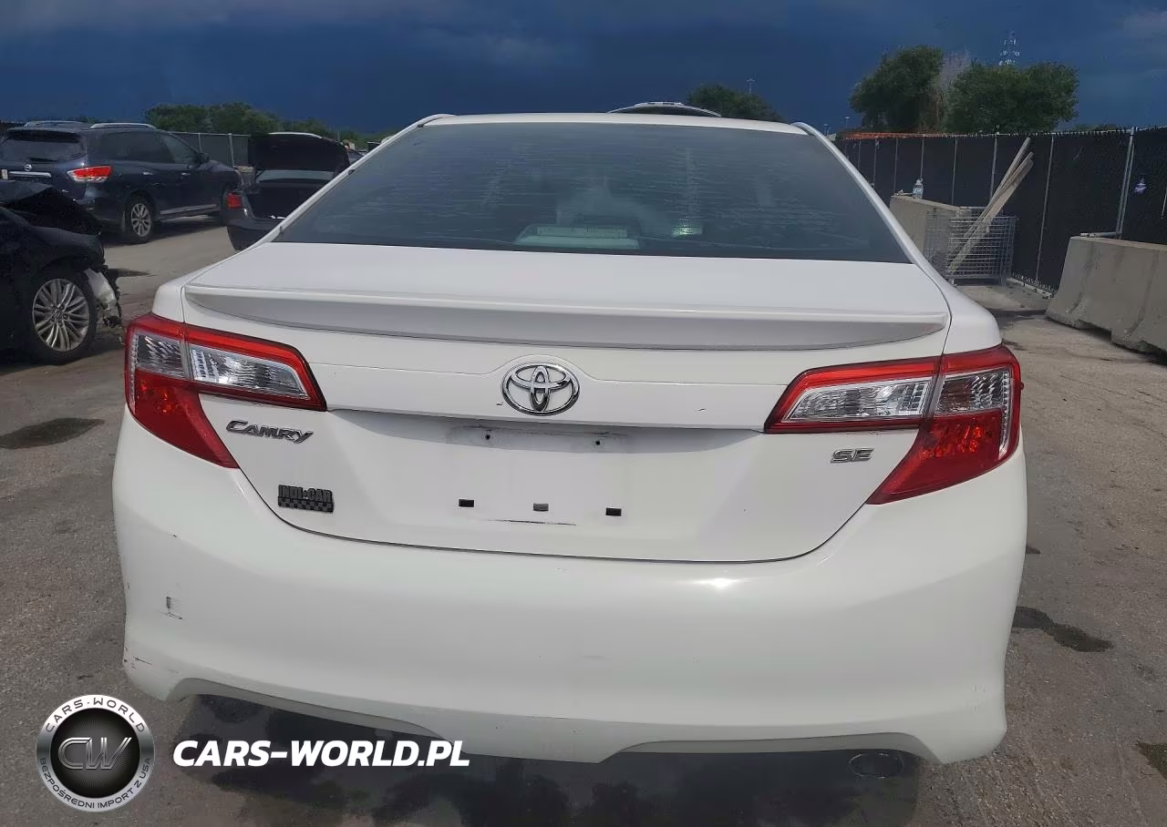 2014 Toyota Camry Se VIN:4T1BF1FK9EU749154 - 6