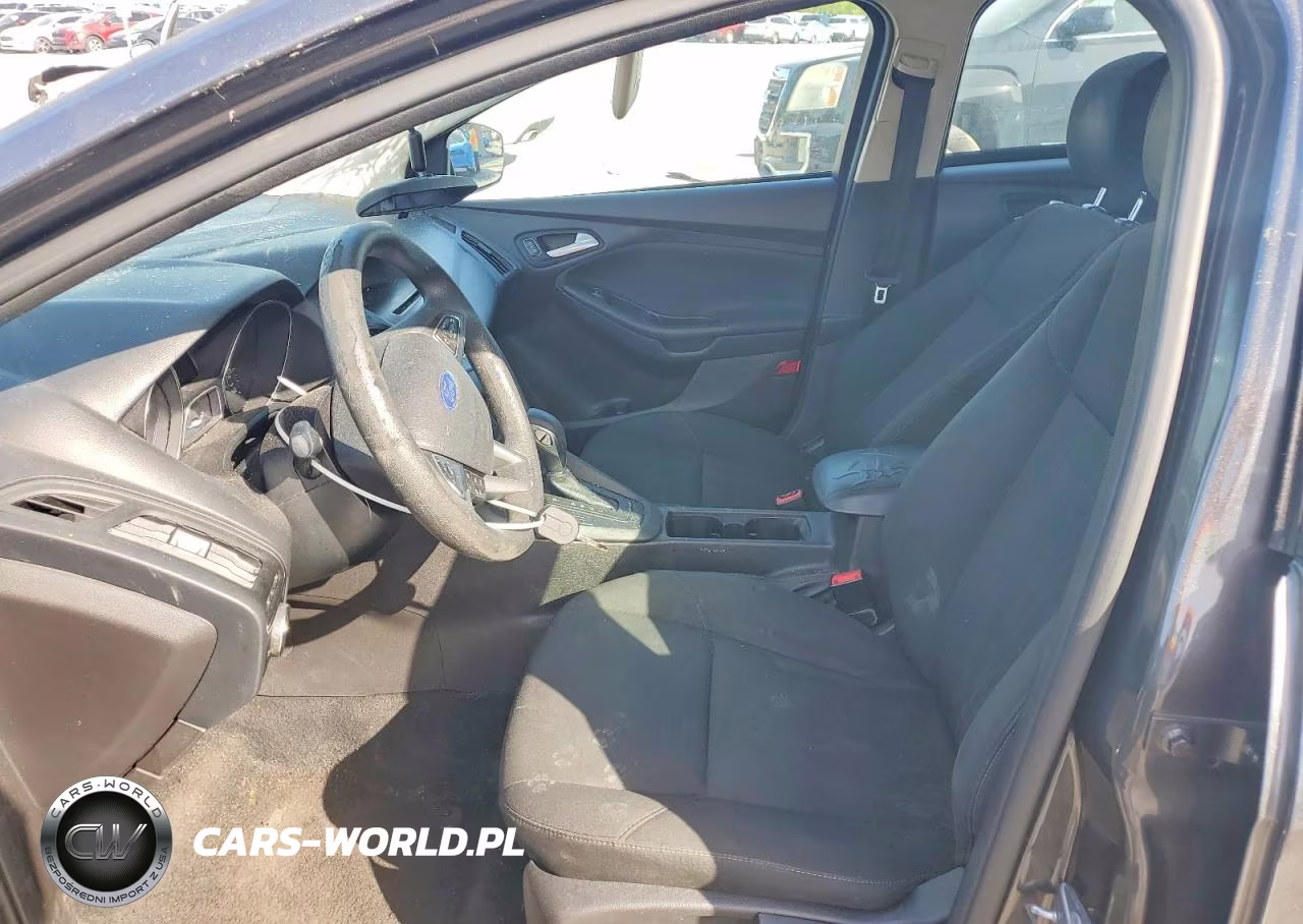 2017 Ford Focus Se VIN:1FADP3K26HL274932 - 7