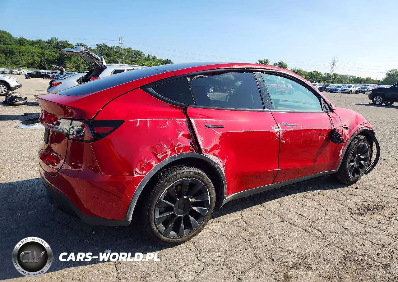 2022 Tesla Model Y VIN:7SAYGDEE8NF325940 - 3