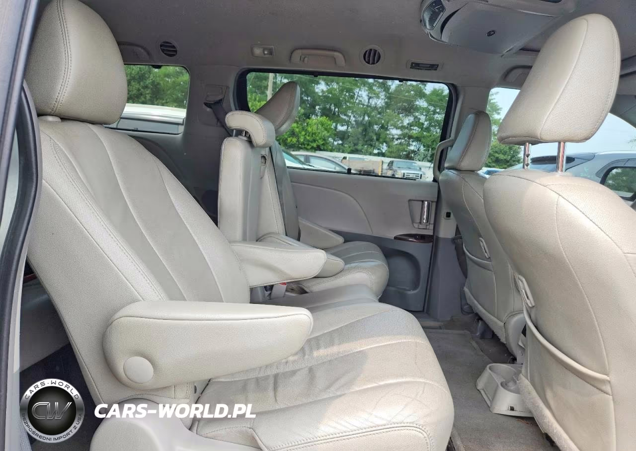 2013 Toyota Sienna Xle 8-Passenger VIN:5TDYK3DC0DS343333 - 10