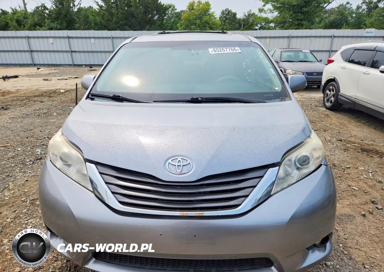 2013 Toyota Sienna Xle 8-Passenger VIN:5TDYK3DC0DS343333 - 5