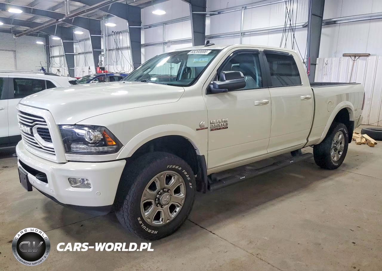 2018 Ram 2500 Laramie VIN:3C6UR5FL4JG262565 - 1