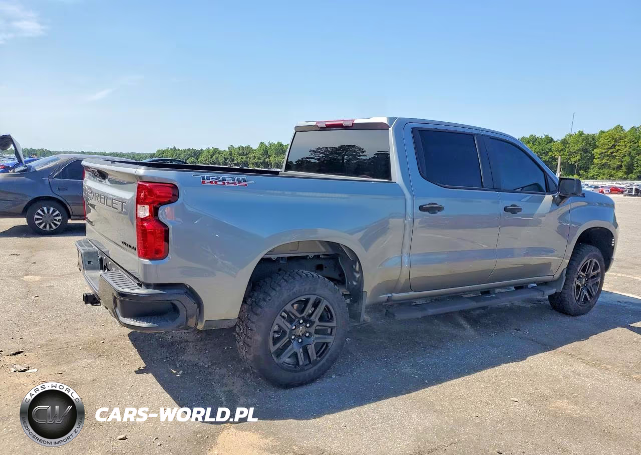 2026 Chevrolet Silverado K1500 Trail Boss Custom VIN:3GCUKCED3TG214666 - 3