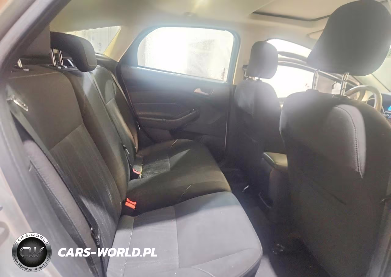 2015 Ford Focus Se VIN:1FADP3K2XFL202175 - 10