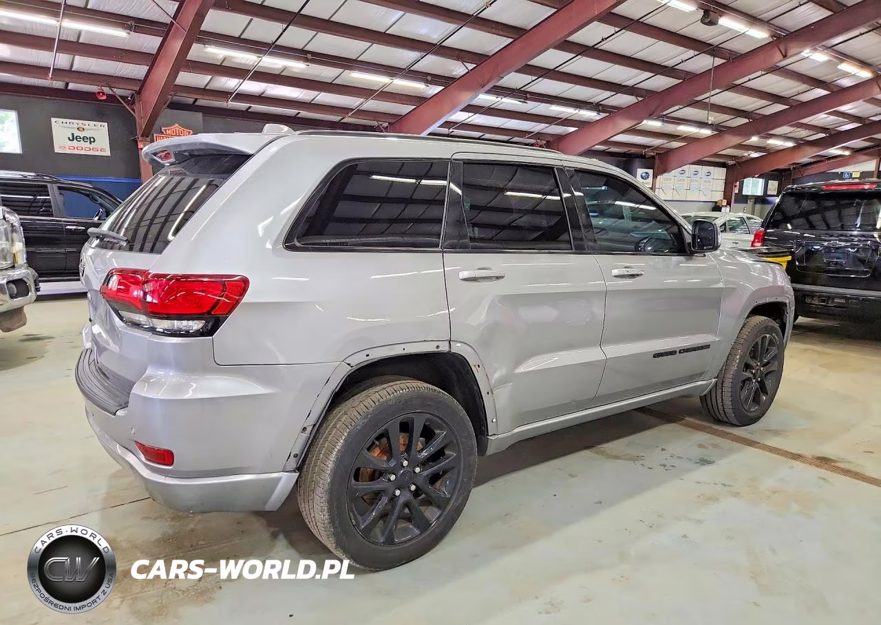 2020 Jeep Grand Cherokee Laredo VIN:1C4RJFAG5LC272193 - 3