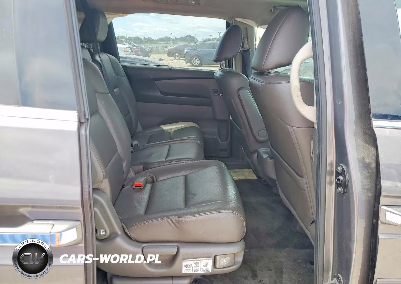 2014 Honda Odyssey Touring VIN:5FNRL5H93EB070115 - 11