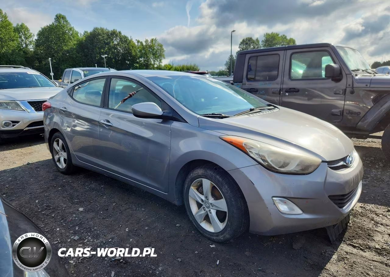 2012 Hyundai Elantra Gls VIN:KMHDH4AE2CU455761 - 4