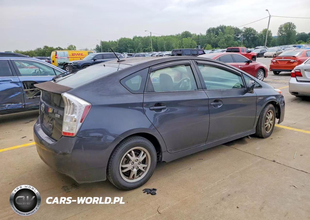 2011 Toyota Prius Three VIN:JTDKN3DU4B1341374 - 3