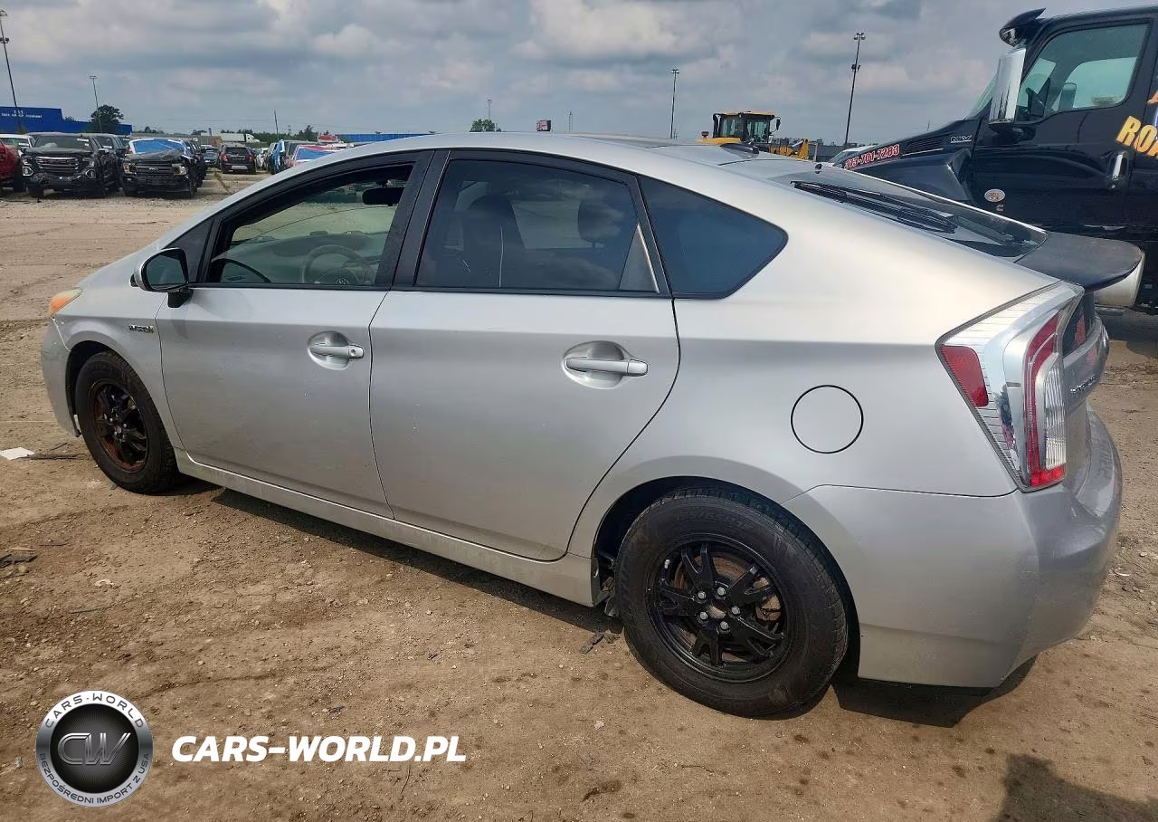 2013 Toyota Prius Three VIN:JTDKN3DU8D1734670 - 2