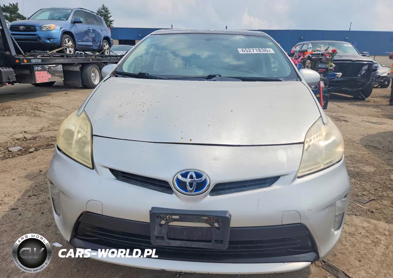 2013 Toyota Prius Three VIN:JTDKN3DU8D1734670 - 5