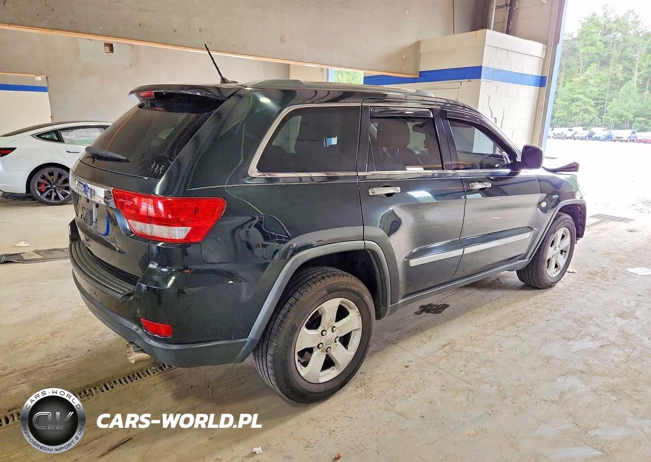 2012 Jeep Grand Cherokee Laredo VIN:1C4RJFAG3CC269146 - 3