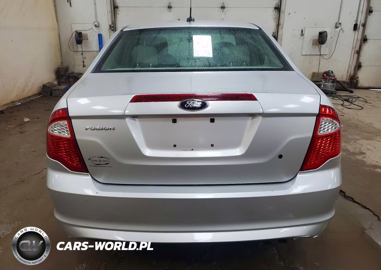 2012 Ford Fusion S VIN:3FAHP0GA5CR351705 - 6