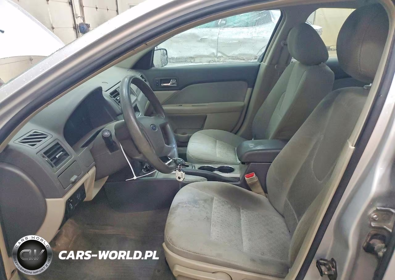 2012 Ford Fusion S VIN:3FAHP0GA5CR351705 - 7