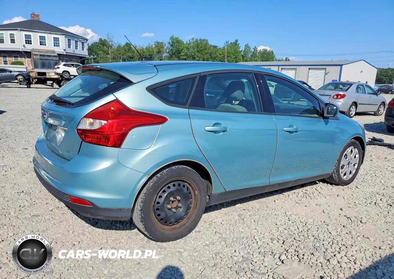 2012 Ford Focus Se VIN:1FAHP3K2XCL351585 - 3