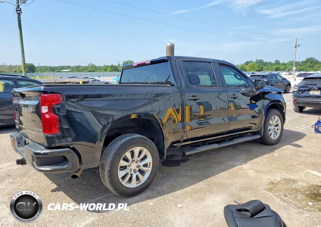 2023 Chevrolet Silverado C1500 Custom VIN:1GCPABEK9PZ301034 - 3