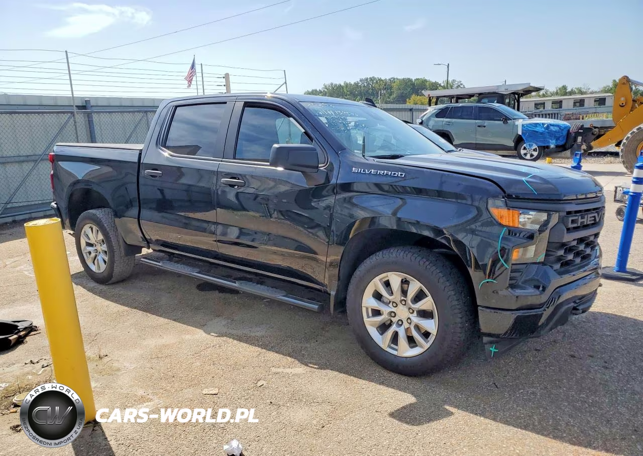 2023 Chevrolet Silverado C1500 Custom VIN:1GCPABEK9PZ301034 - 4