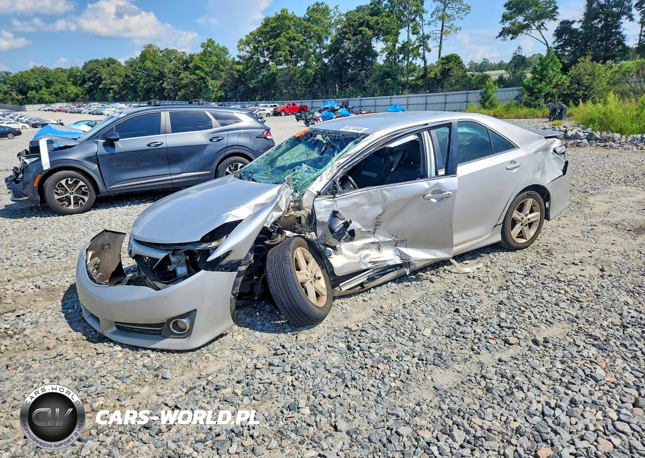 2012 Toyota Camry Se – zdjęcie 1 z 12