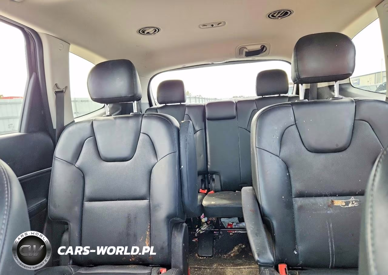 2021 Kia Telluride S VIN:5XYP64HCXMG116017 - 10