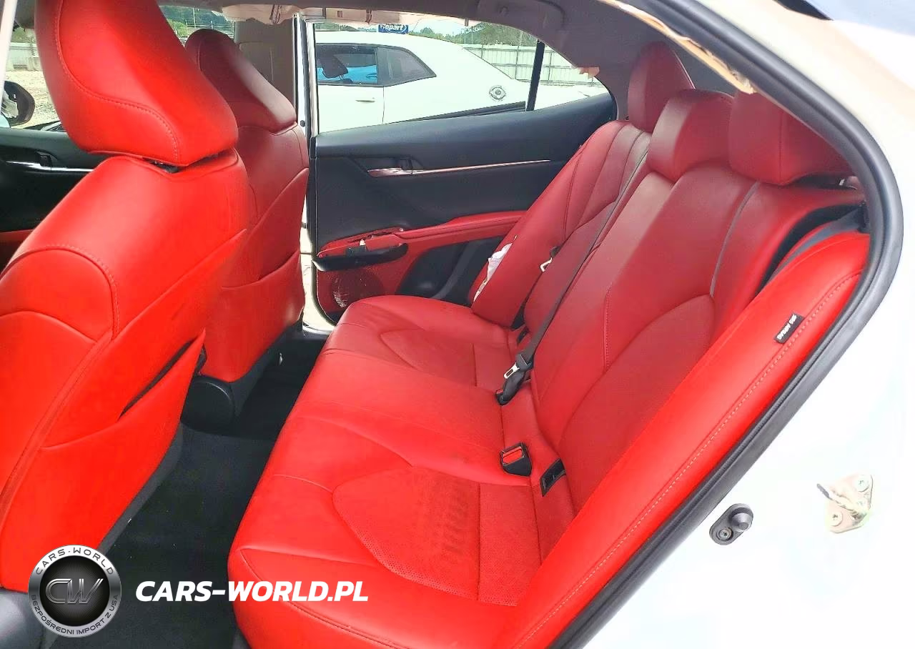 2020 Toyota Camry Xse VIN:4T1K61AK5LU306861 - 10