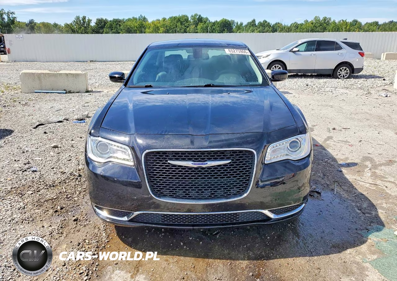 2019 Chrysler 300 Touring VIN:2C3CCAAG2KH548011 - 5