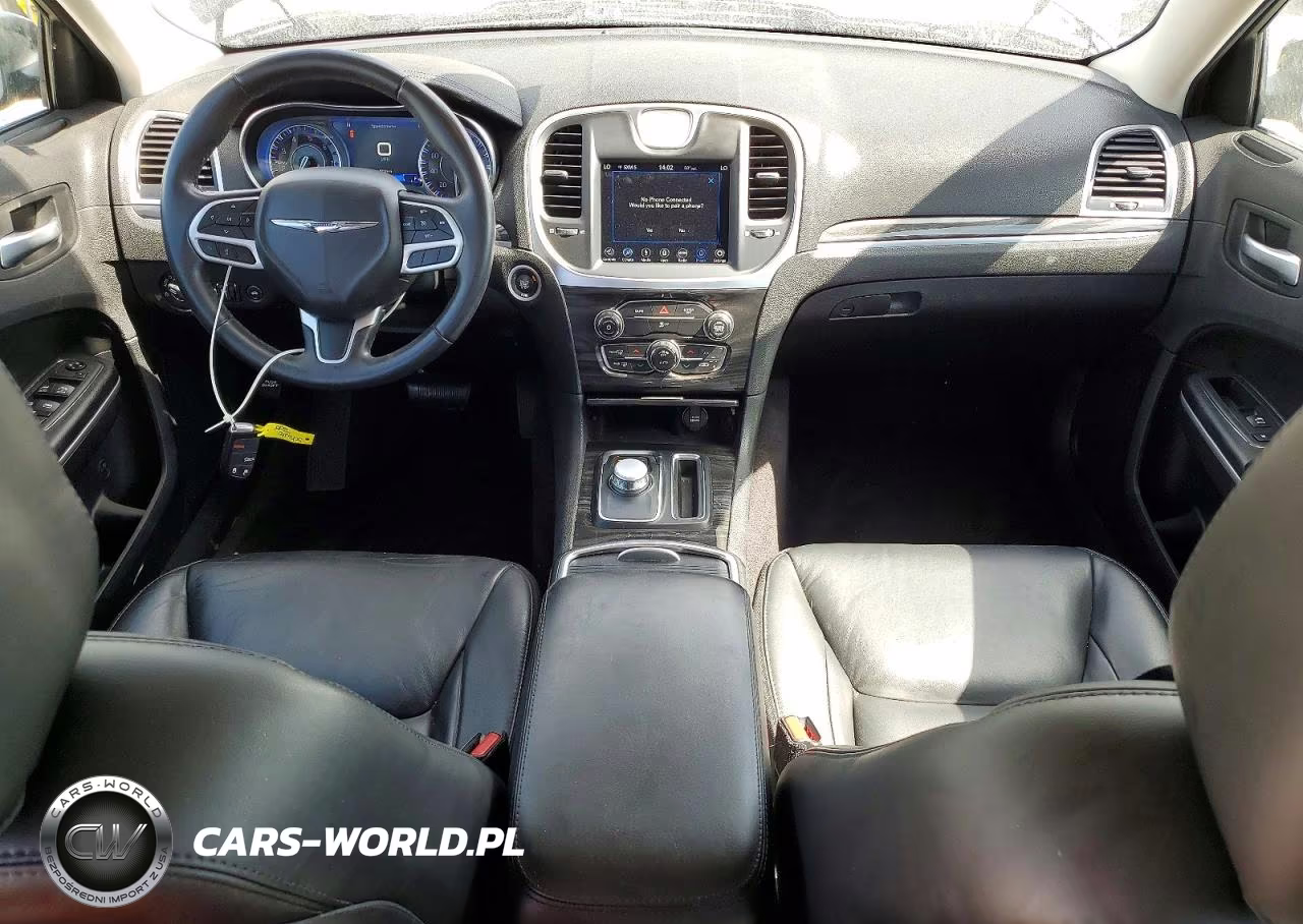 2019 Chrysler 300 Touring VIN:2C3CCAAG2KH548011 - 8
