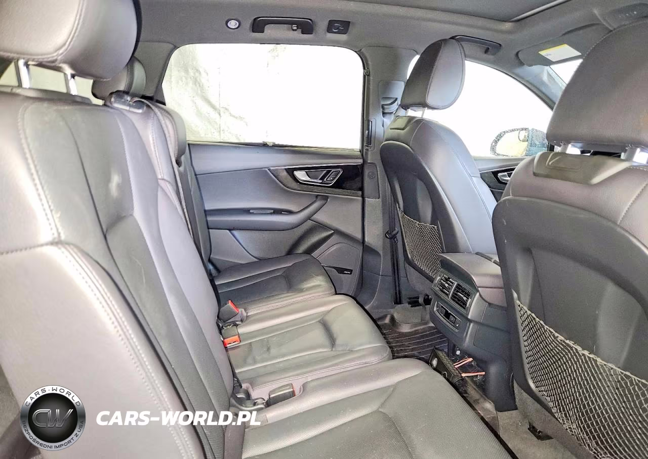 2017 Audi Q7 Premium Plus VIN:WA1LAAF71HD050909 - 11
