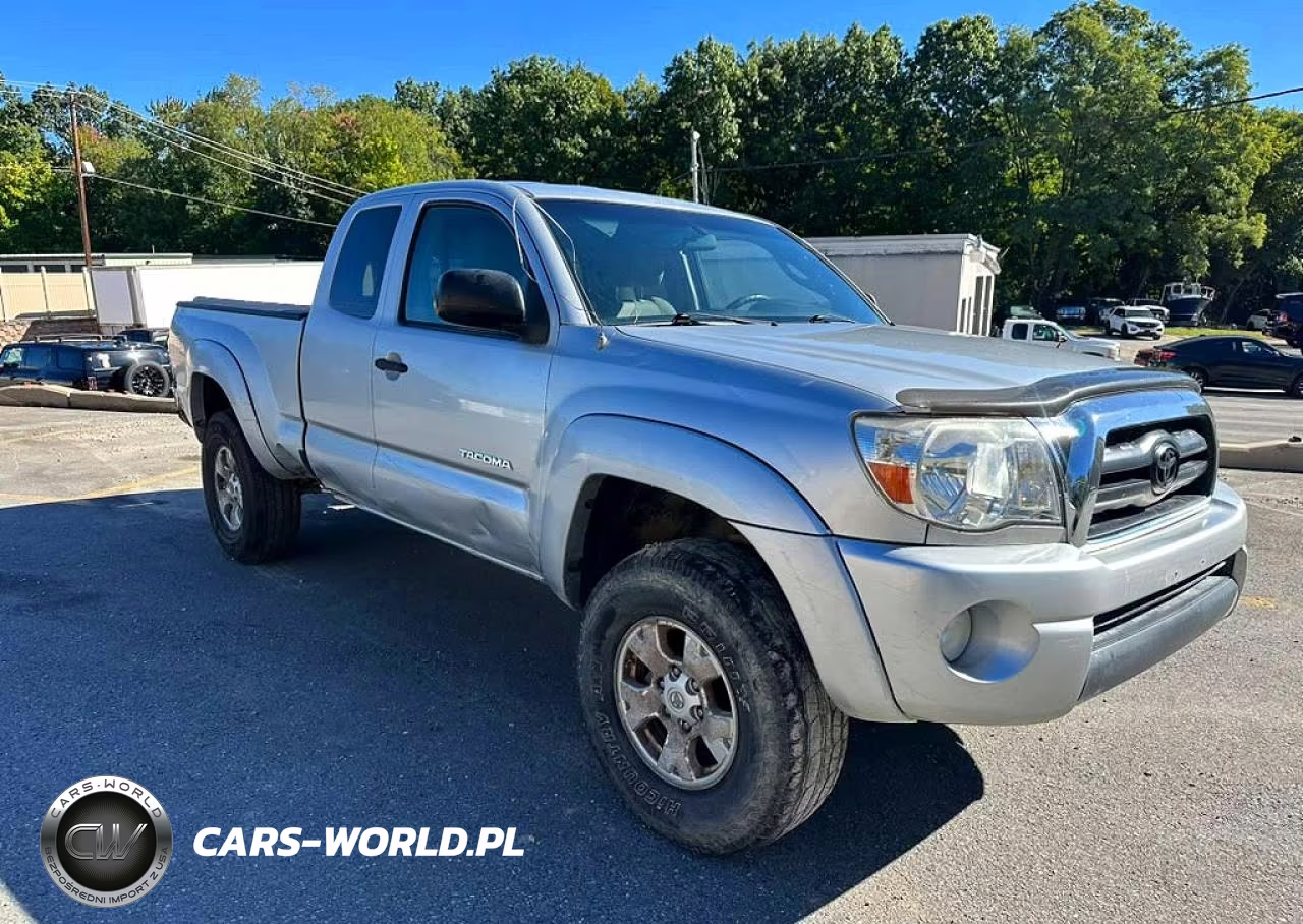 2008 Toyota Tacoma V6 VIN:5TEUU42N68Z563569 - 4