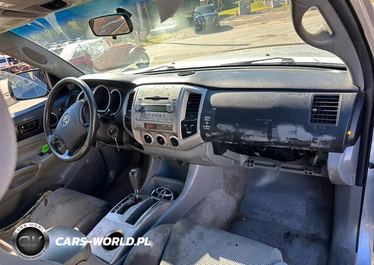 2008 Toyota Tacoma V6 VIN:5TEUU42N68Z563569 - 8