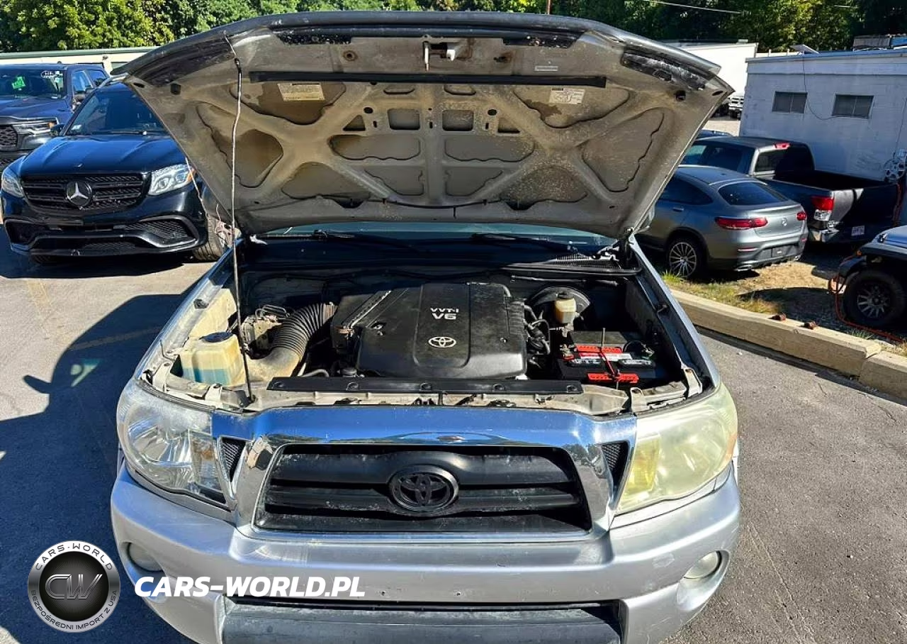 2008 Toyota Tacoma V6 VIN:5TEUU42N68Z563569 - 9