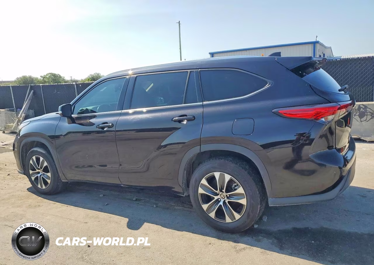 2021 Toyota Highlander Xle VIN:5TDGZRAH9MS039539 - 2