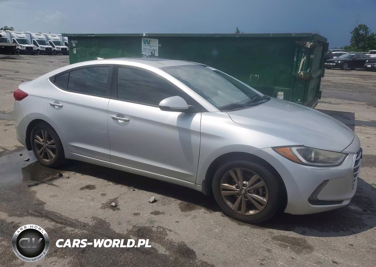 2018 Hyundai Elantra Value Edition VIN:5NPD84LF1JH321065 - 4